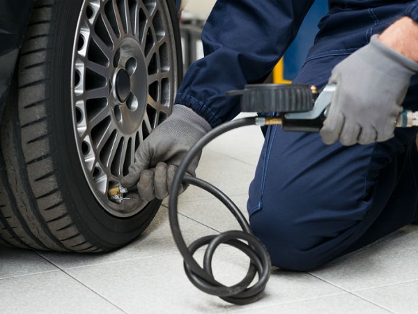 Cambio GOMME-PNEUMATICI Milano: OFFICINE GULLA' è anche gommista a Monza,  Como, Lecco, Pavia, Bergamo (Lombardia)